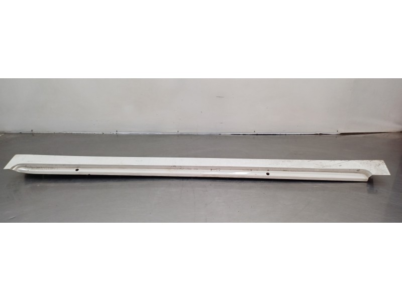 Recambio de faldon lateral para toyota verso life referencia OEM IAM 758520F900   Recambio de faldon lateral para toyota verso life referencia OEM IAM 758520F900