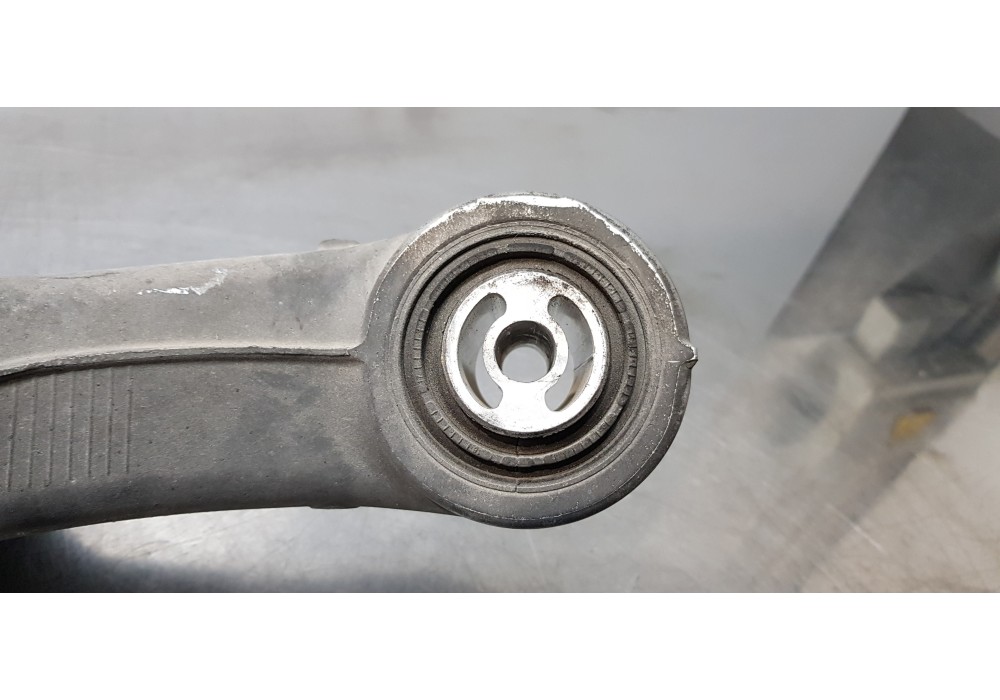 Recambio de brazo suspension inferior trasero derecho para bmw serie 5 lim. (f10) 530d referencia OEM IAM 33326794876  