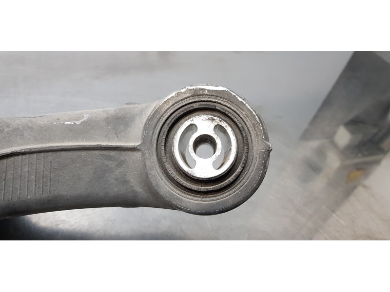 Recambio de brazo suspension inferior trasero derecho para bmw serie 5 lim. (f10) 530d referencia OEM IAM 33326794876  