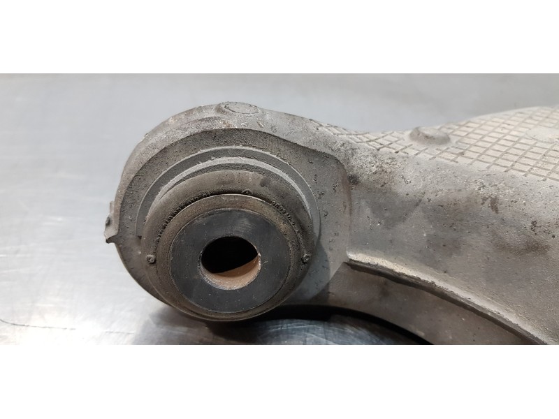 Recambio de brazo suspension inferior trasero derecho para bmw serie 5 lim. (f10) 530d referencia OEM IAM 33326794876  