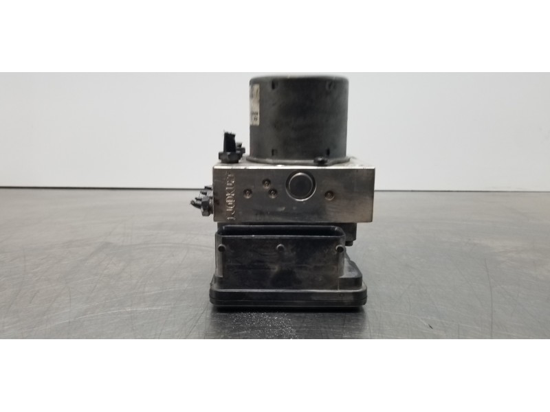 Recambio de abs para kia sportage emotion 4x2 referencia OEM IAM 589203U310  