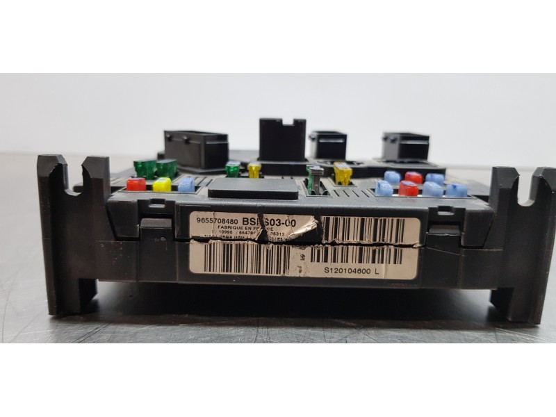 Recambio de caja reles / fusibles para peugeot 407 sw premium referencia OEM IAM 9655708480   Recambio de caja reles / fusibles para peugeot 407 sw premium referencia OEM IAM 9655708480