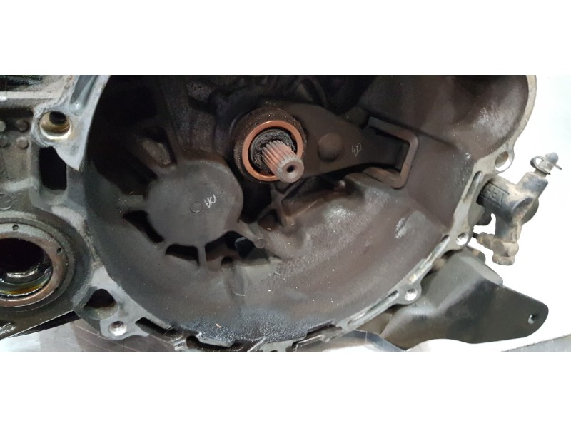 Recambio de caja cambios para hyundai matrix (fc) 1.5 crdi 16v gls referencia OEM IAM 4300023250  