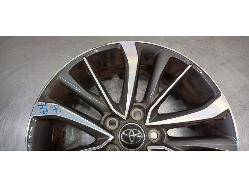 Recambio de llanta para toyota verso life referencia OEM IAM 426110F190   Recambio de llanta para toyota verso life referencia OEM IAM 426110F190