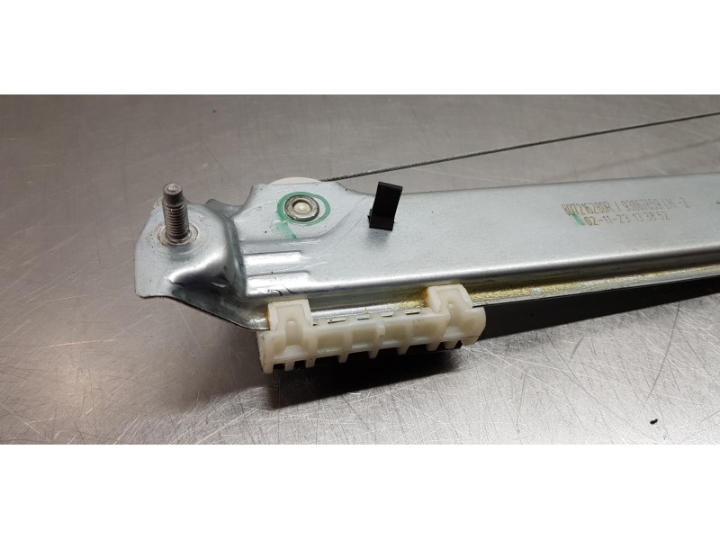 Recambio de elevalunas delantero izquierdo para renault trafic furgón l2 referencia OEM IAM 807216280R  