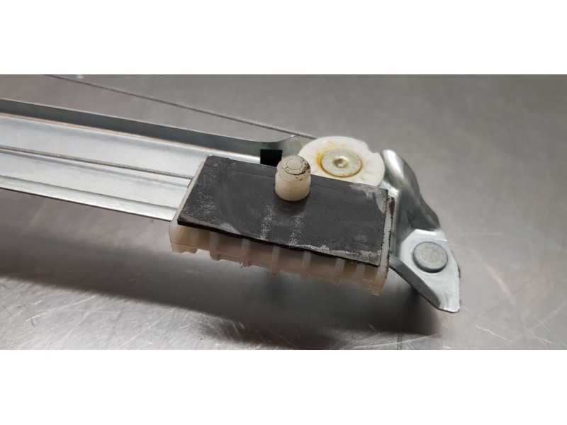 Recambio de elevalunas delantero izquierdo para renault trafic furgón l2 referencia OEM IAM 807216280R  