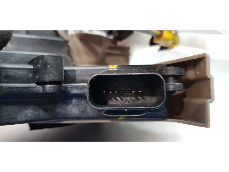 Recambio de cerradura puerta delantera derecha para kia ceed business referencia OEM IAM 81320J7000 5 PINES 