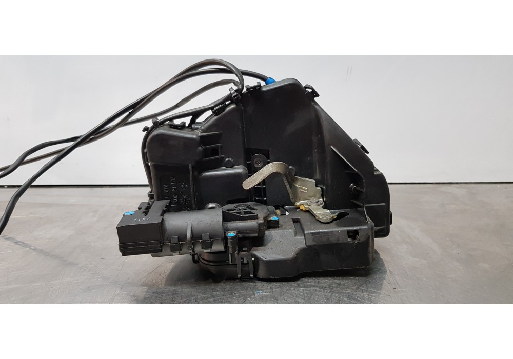 Recambio de cerradura puerta trasera izquierda para mercedes clase cls (w219) 320 cdi (219.322) referencia OEM IAM A2197300535  