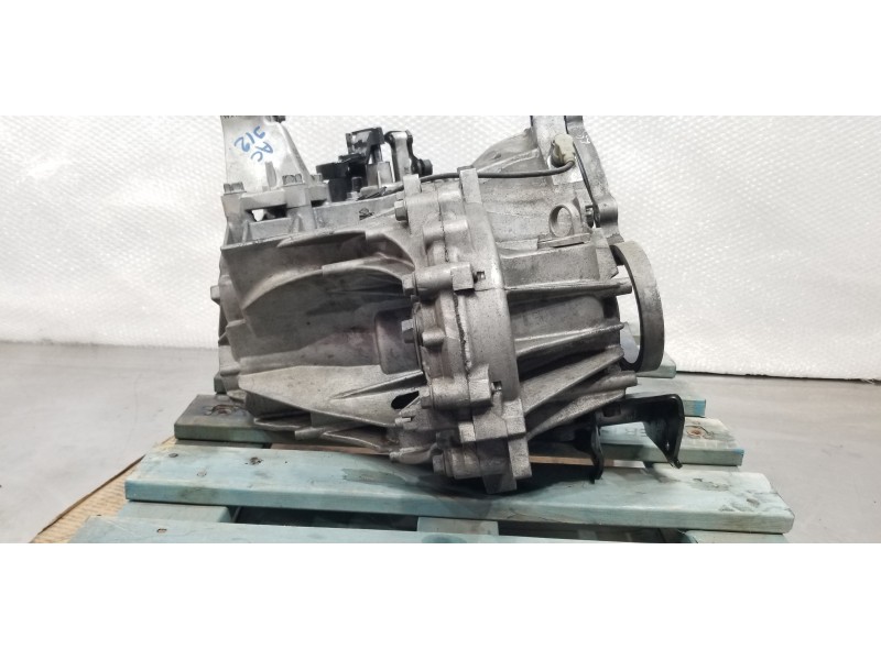 Recambio de caja cambios para kia ceed sportswagon tech referencia OEM IAM 4300032AE5  