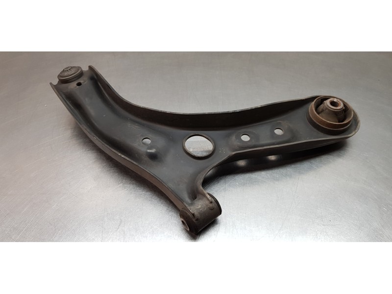 Recambio de brazo suspension inferior delantero izquierdo para kia rio (yb) business referencia OEM IAM 54500H8000  
