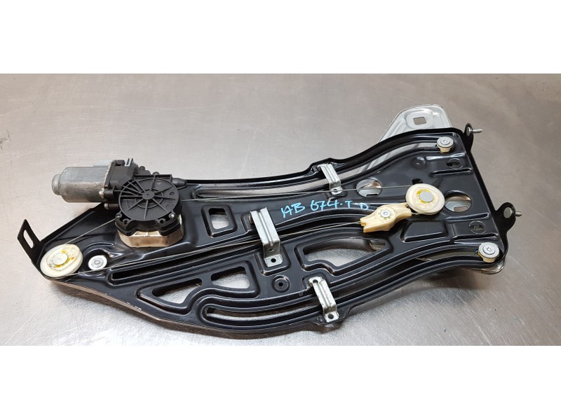 Recambio de elevalunas trasero derecho para peugeot 207 cc básico referencia OEM IAM 9680072380   Recambio de elevalunas trasero derecho para peugeot 207 cc básico referencia OEM IAM 9680072380