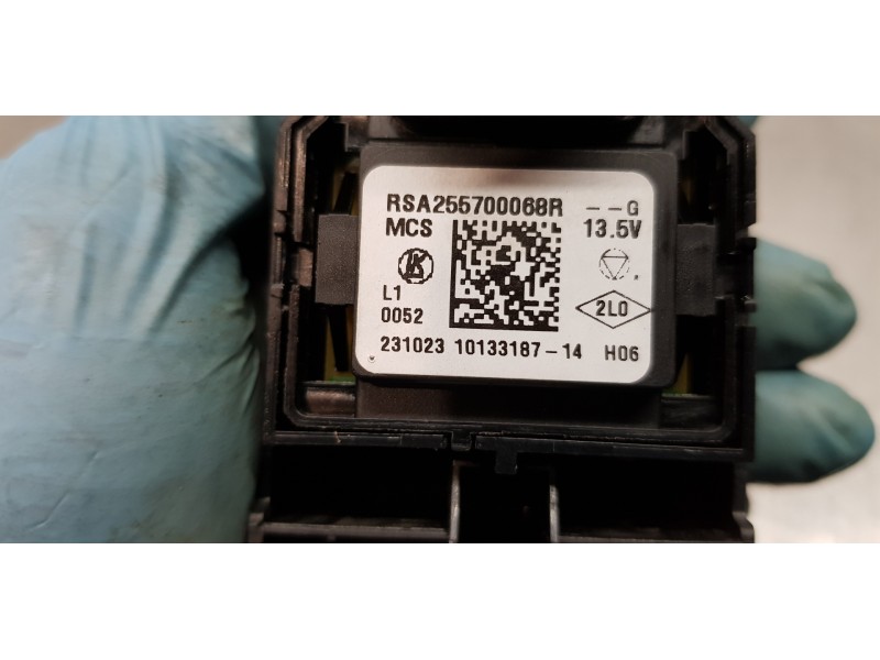 Recambio de mando elevalunas delantero izquierdo para renault trafic furgón l2 referencia OEM IAM 255700068R  