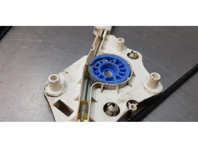 Recambio de elevalunas trasero derecho para mercedes clase cls (w219) 320 cdi (219.322) referencia OEM IAM A2197301046   Recambio de elevalunas trasero derecho para mercedes clase cls (w219) 320 cdi (219.322) referencia OEM IAM A2197301046