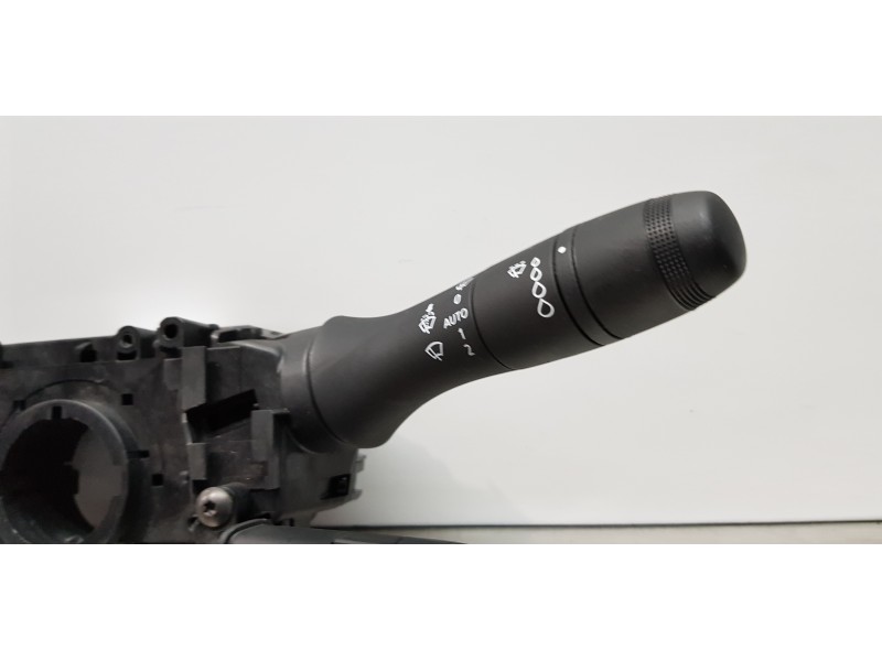 Recambio de mando multifuncion para renault trafic furgón l2 referencia OEM IAM 255673302R  