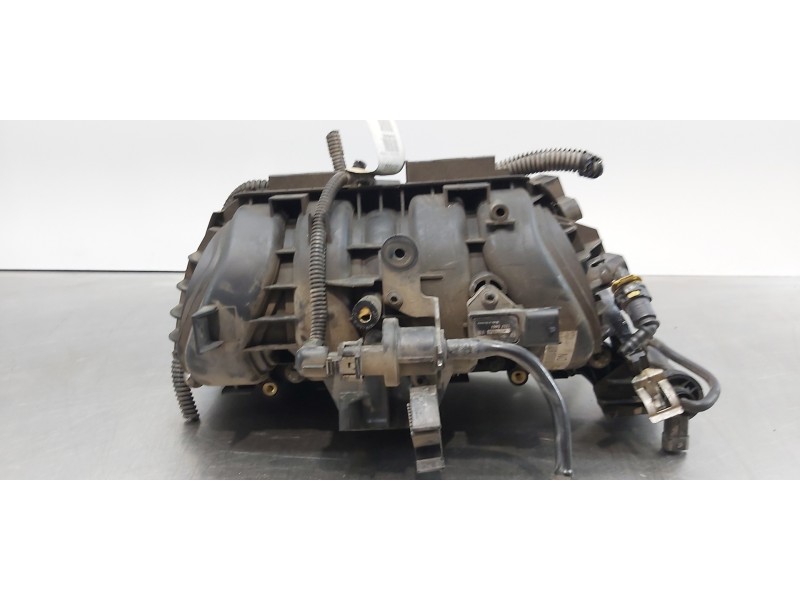 Recambio de colector admision para opel corsa d enjoy referencia OEM IAM 55557907  
