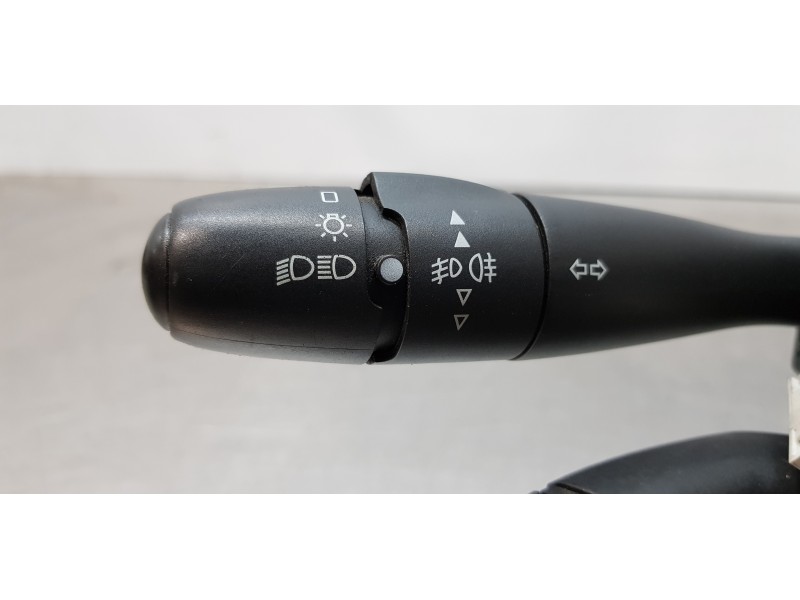 Recambio de mando multifuncion para peugeot 207 cc básico referencia OEM IAM 96630728XT  