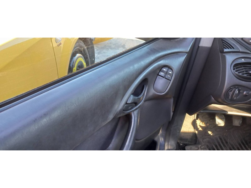 ford focus turnier (cak) del año 2004 ford focus turnier (cak) del año 2004