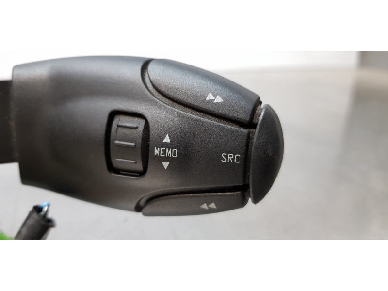 Recambio de mando multifuncion para peugeot 207 cc básico referencia OEM IAM 96630728XT  