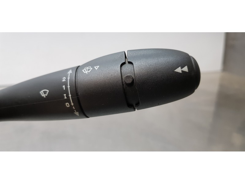 Recambio de mando multifuncion para peugeot 207 cc básico referencia OEM IAM 96630728XT  