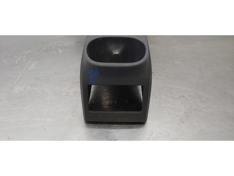 Recambio de apoyabrazos central para volkswagen caddy ka/kb (2c) kombi bluemotion referencia OEM IAM 2K086436371N   Recambio de apoyabrazos central para volkswagen caddy ka/kb (2c) kombi bluemotion referencia OEM IAM 2K086436371N