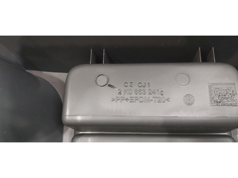 Recambio de apoyabrazos central para volkswagen caddy ka/kb (2c) kombi bluemotion referencia OEM IAM 2K086436371N   Recambio de apoyabrazos central para volkswagen caddy ka/kb (2c) kombi bluemotion referencia OEM IAM 2K086436371N