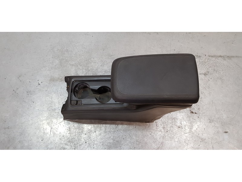 Recambio de apoyabrazos central para chevrolet captiva 2.2 vcdi lt 2wd referencia OEM IAM 42343745   Recambio de apoyabrazos central para chevrolet captiva 2.2 vcdi lt 2wd referencia OEM IAM 42343745