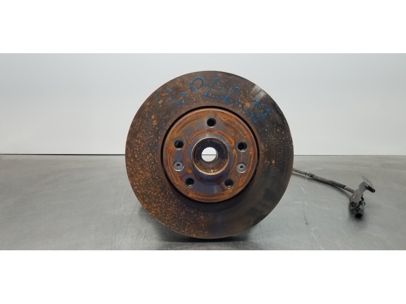 Recambio de mangueta delantera derecha para renault trafic furgón l2 referencia OEM IAM 400144570R  