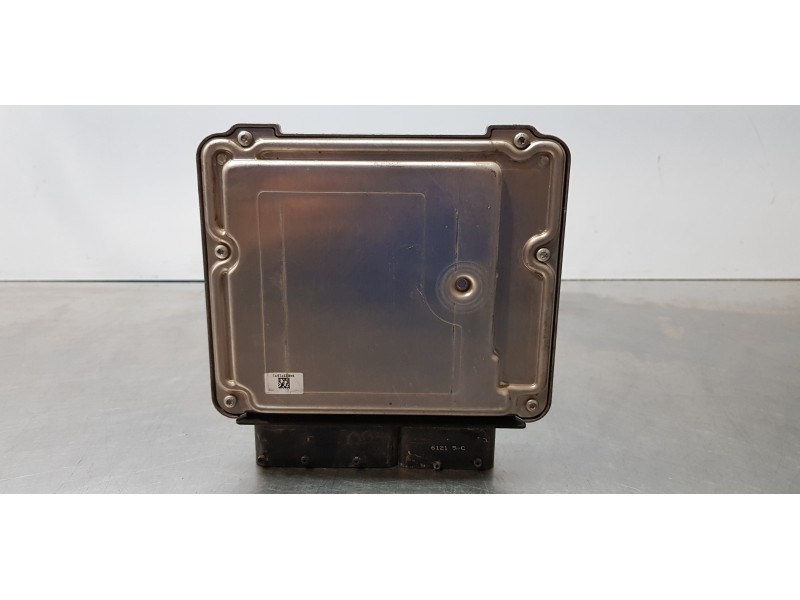 Recambio de centralita motor uce para opel astra j lim. cosmo referencia OEM IAM 55577674  