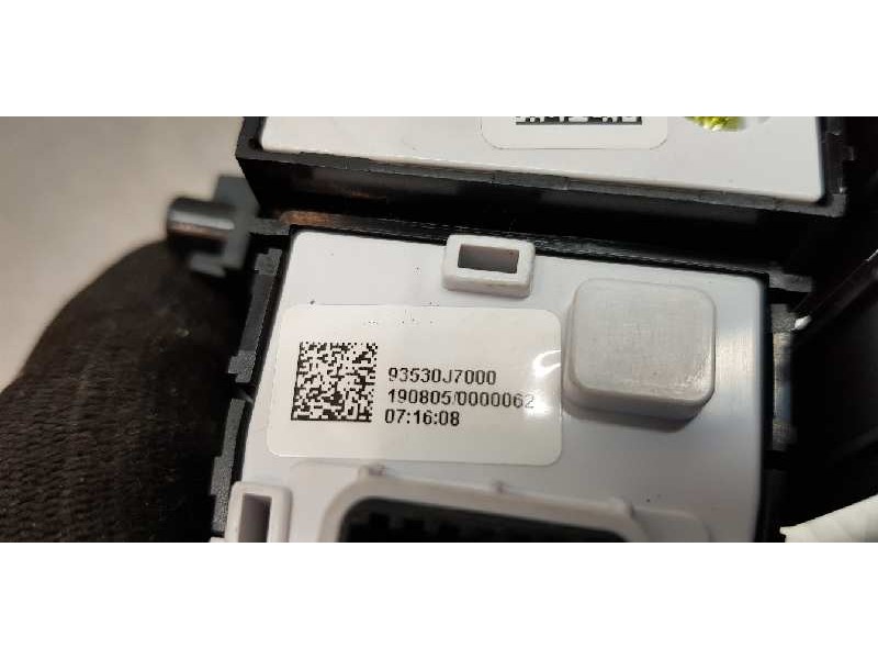 Recambio de mando elevalunas delantero izquierdo para kia ceed business referencia OEM IAM 93571J7100  