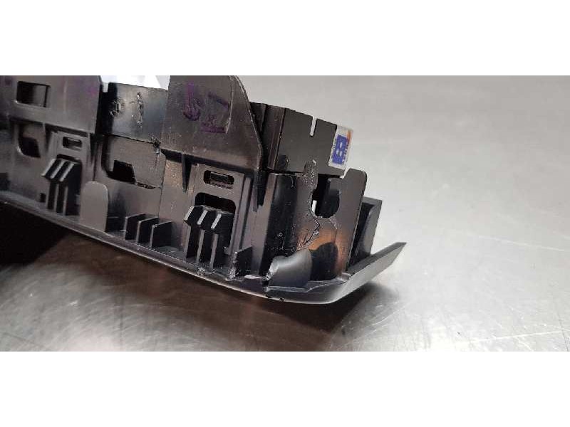 Recambio de mando elevalunas delantero izquierdo para kia ceed business referencia OEM IAM 93571J7100  