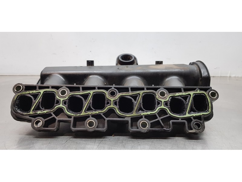 Recambio de colector admision para fiat fiorino adventure combi referencia OEM IAM 55230898  