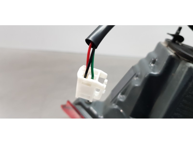 Recambio de piloto trasero izquierdo interior para lexus is 300h referencia OEM IAM 8159053172  