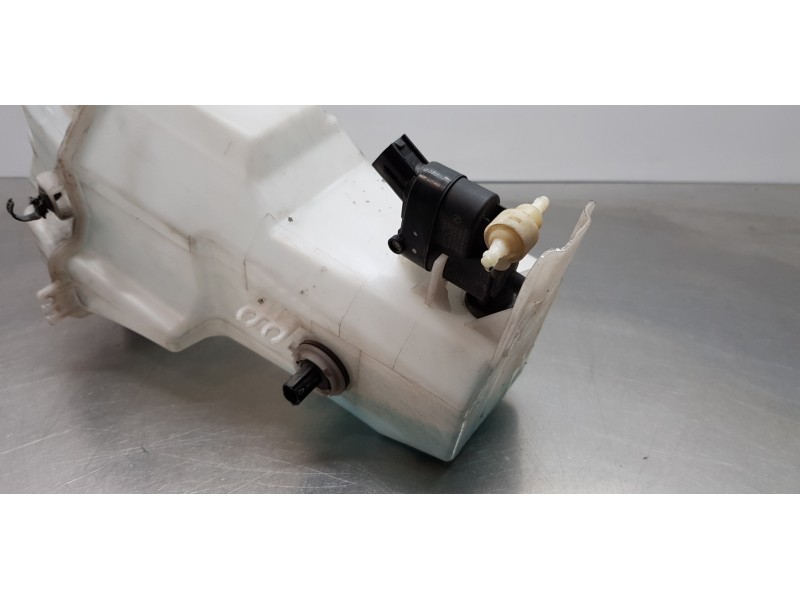 Recambio de deposito limpia para kia ceed sportswagon tech referencia OEM IAM 98610J7000  