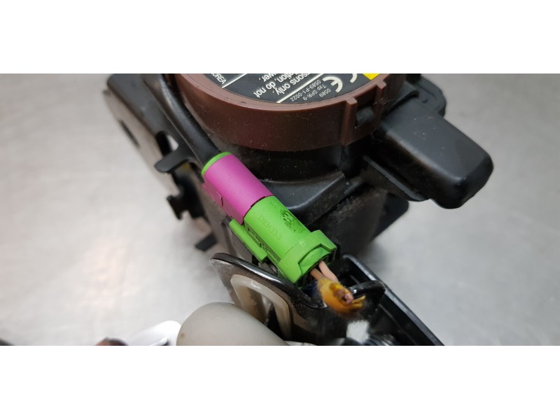 Recambio de cinturon seguridad delantero derecho para chevrolet captiva 2.2 vcdi lt 2wd referencia OEM IAM 95416765   Recambio de cinturon seguridad delantero derecho para chevrolet captiva 2.2 vcdi lt 2wd referencia OEM IAM 95416765