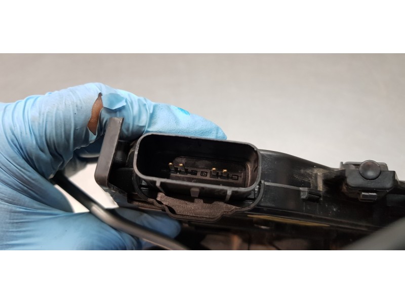 Recambio de cerradura puerta delantera derecha para kia rio (yb) business referencia OEM IAM 81320H8050  