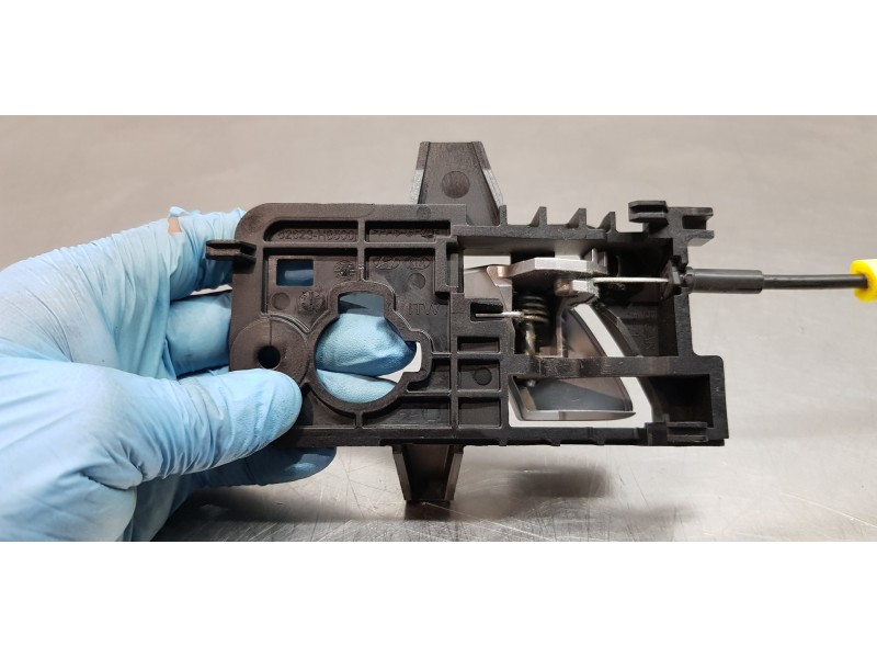 Recambio de cerradura puerta delantera derecha para kia rio (yb) business referencia OEM IAM 81320H8050  