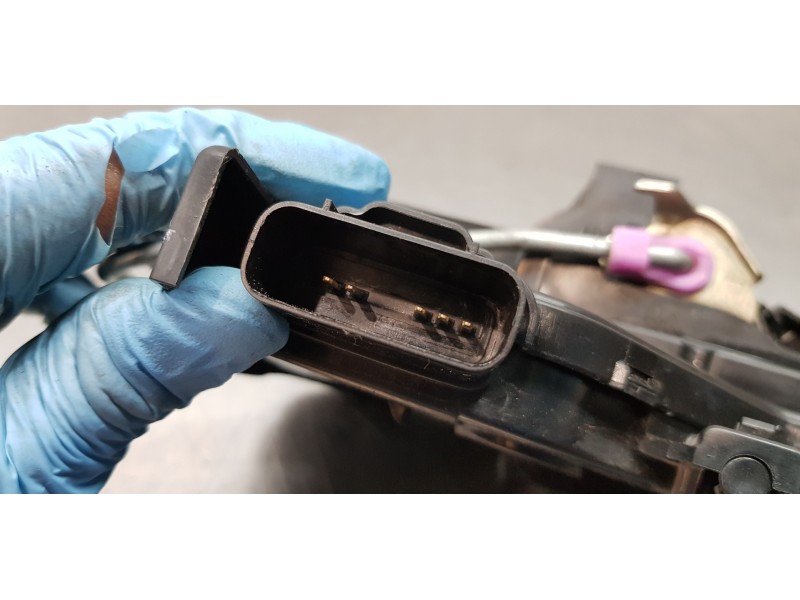 Recambio de cerradura puerta delantera izquierda para kia rio (yb) business referencia OEM IAM 81310H8040  