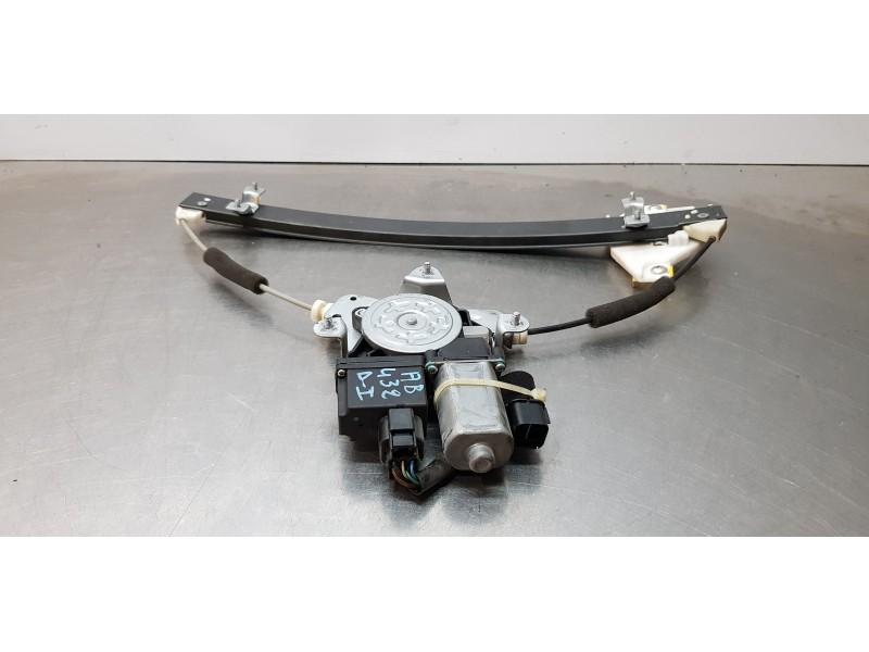 Recambio de elevalunas delantero izquierdo para chevrolet captiva 2.2 vcdi lt 2wd referencia OEM IAM 20874200  