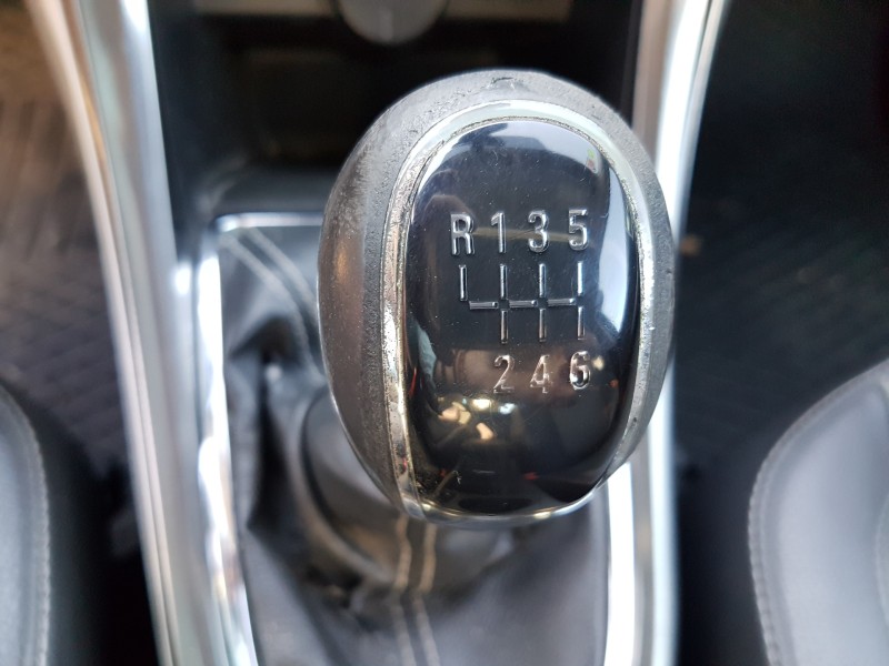 opel astra j lim. del año 2010