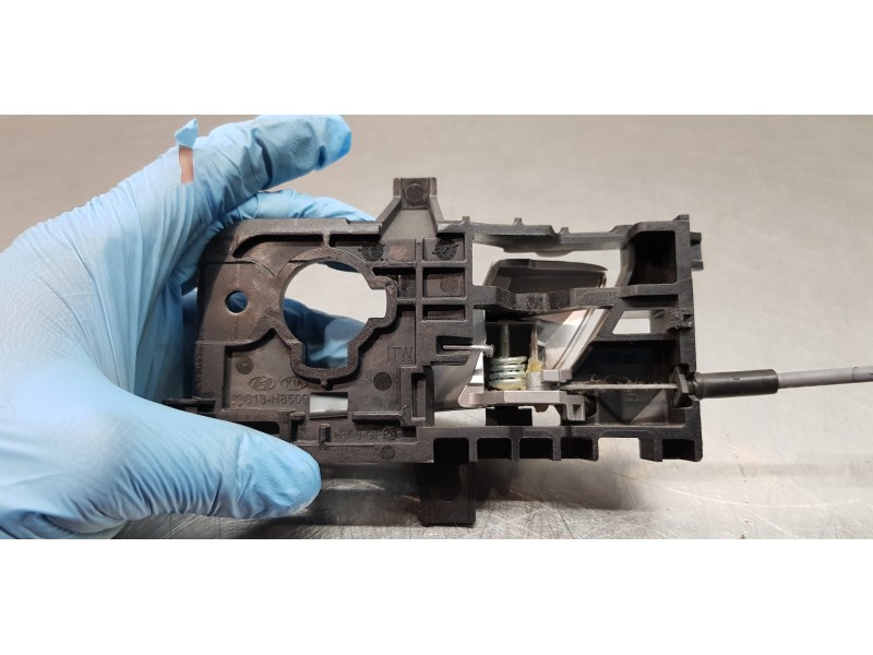 Recambio de cerradura puerta trasera izquierda para kia rio (yb) business referencia OEM IAM 81410H8010  