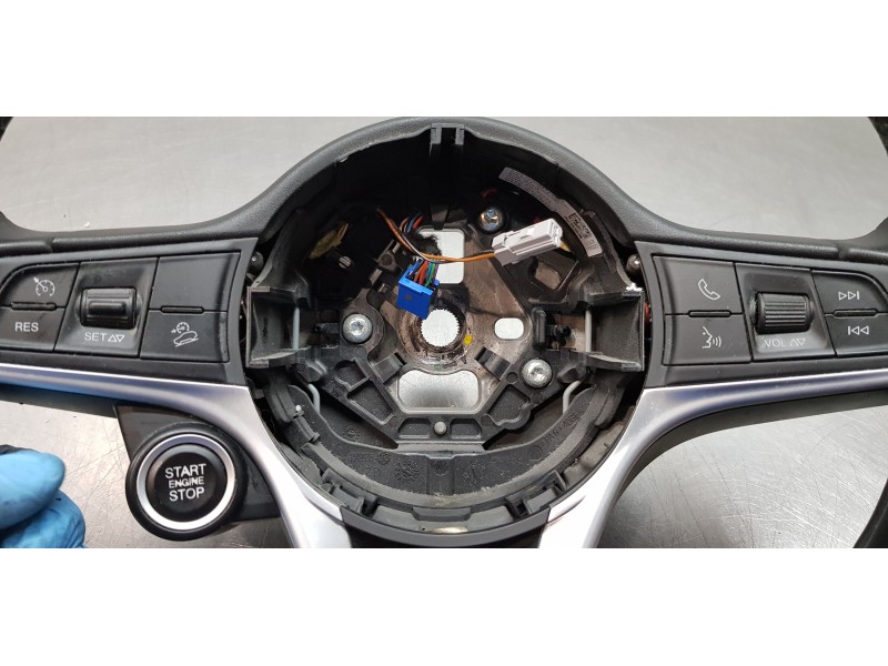 Recambio de volante para alfa romeo stelvio (630) basis q4 referencia OEM IAM 6000628867 1561362790 
