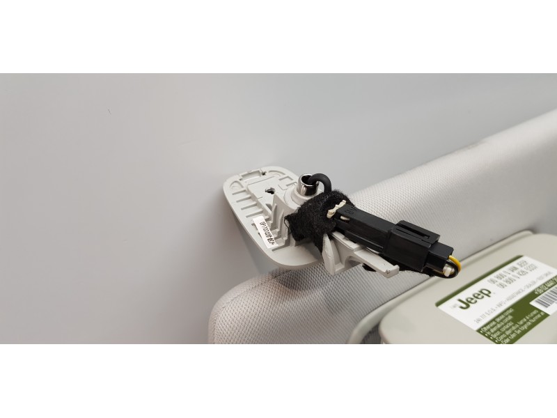 Recambio de parasol izquierdo para jeep compass ii longitude 4x4 referencia OEM IAM 5SY78PS4AB P68145040AA 