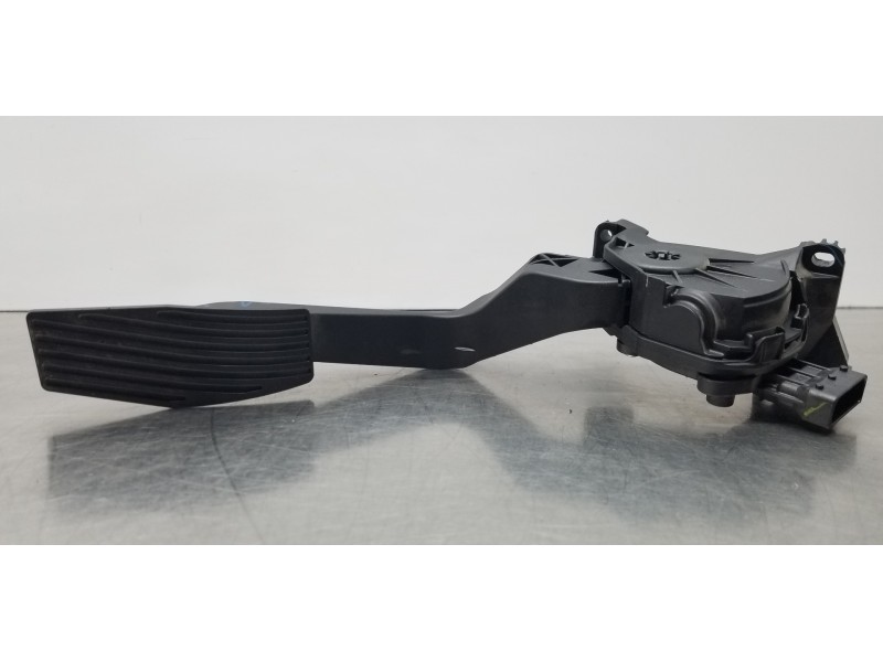 Recambio de pedal acelerador para jeep compass ii longitude 4x4 referencia OEM IAM 51942423  
