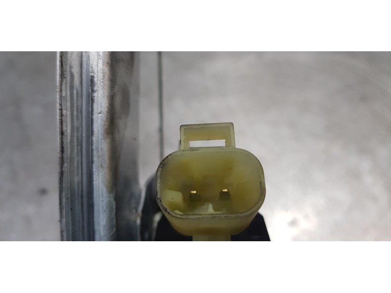 Recambio de elevalunas trasero derecho para chevrolet orlando lt referencia OEM IAM 95021797  