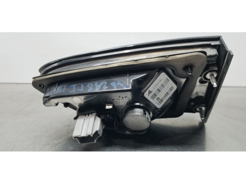 Recambio de piloto trasero izquierdo interior para jeep compass ii longitude 4x4 referencia OEM IAM 55112685AA P55112685AA 