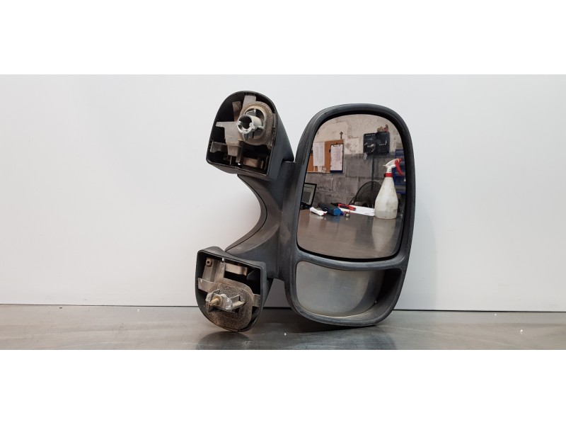 Recambio de retrovisor derecho para opel vivaro furgón 2.7t corto referencia OEM IAM 91160047  