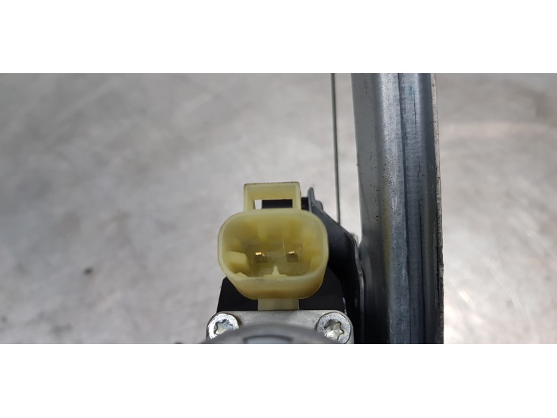 Recambio de elevalunas trasero izquierdo para chevrolet orlando lt referencia OEM IAM 95021796  