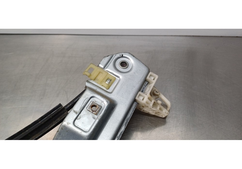 Recambio de elevalunas delantero derecho para renault megane ii berlina 3p confort authentique referencia OEM IAM 8201010927  