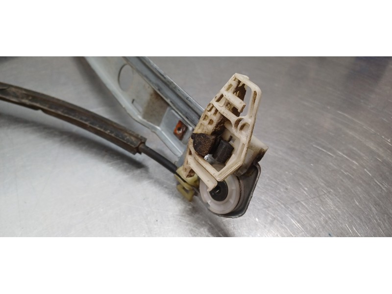 Recambio de elevalunas delantero derecho para renault megane ii berlina 3p confort authentique referencia OEM IAM 8201010927  