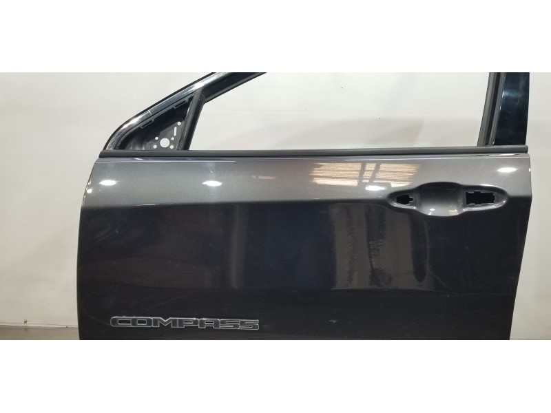 Recambio de puerta delantera izquierda para jeep compass ii longitude 4x4 referencia OEM IAM 68242543AA  